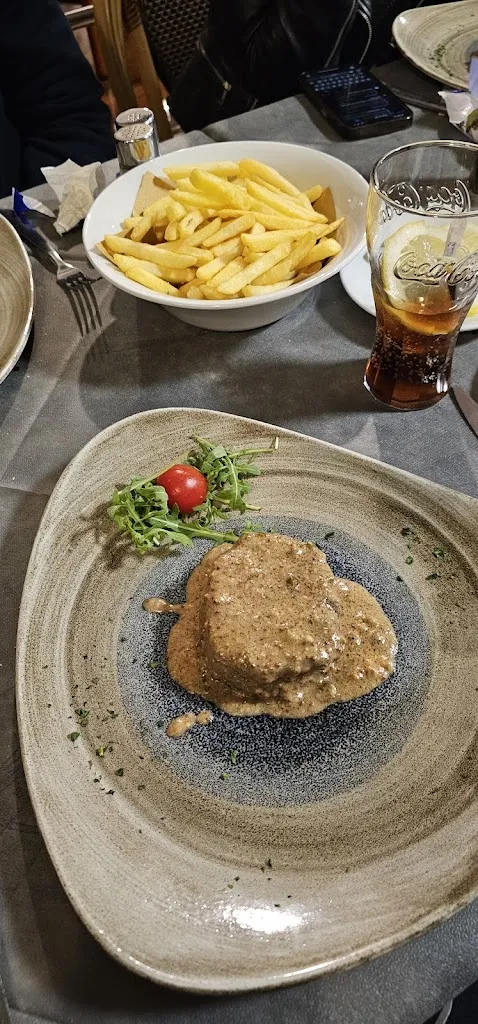 hassan alwassia_Al Veliero_Gardone Riviera_review