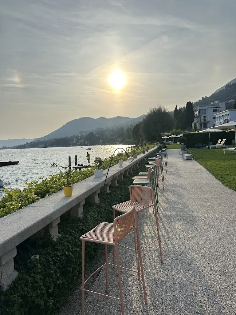 Zoe_Hotel Bella Riva_Gardone Riviera_review