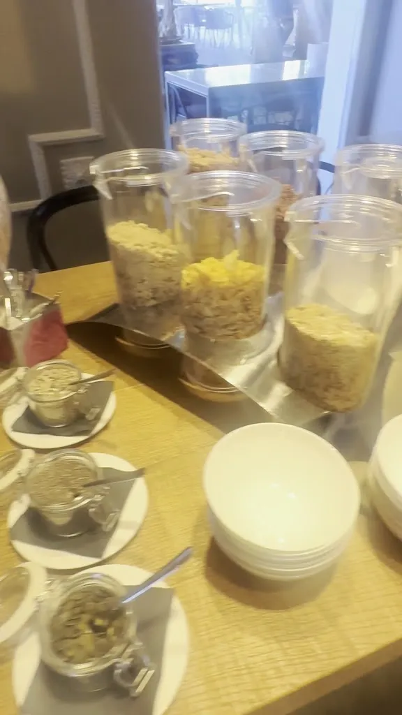 Cassidy Guinen_Hotel Bella Riva_Gardone Riviera_review