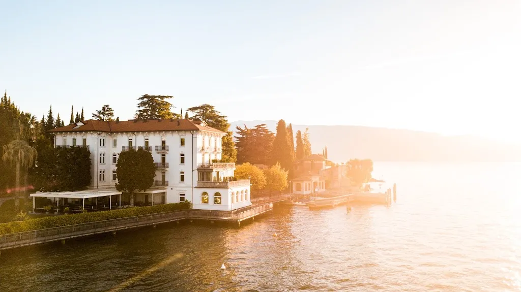 Hotel Bella Riva restaurant in Gardone Riviera