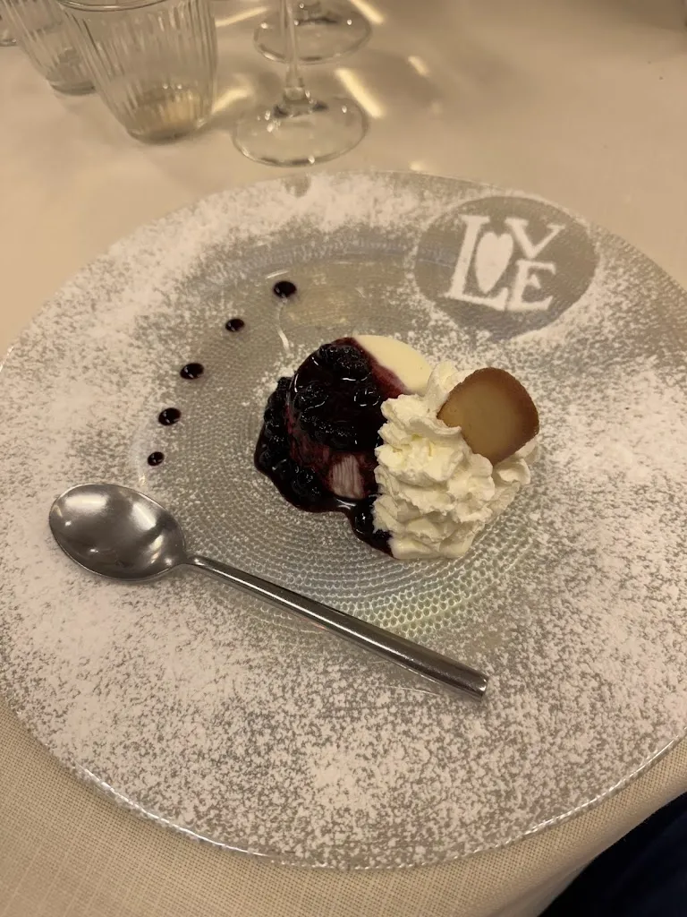 D MA_Pizzeria Degustando_Gavarno Rinnovata_review