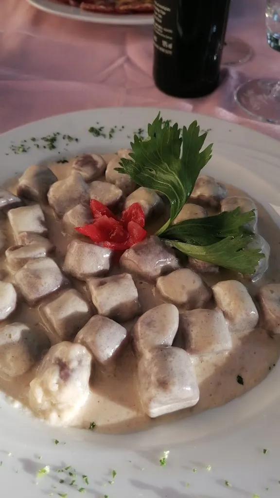 Katia Austoni_Ristorante Pizzeria Castello del Vescovado_Gavarno Rinnovata_review