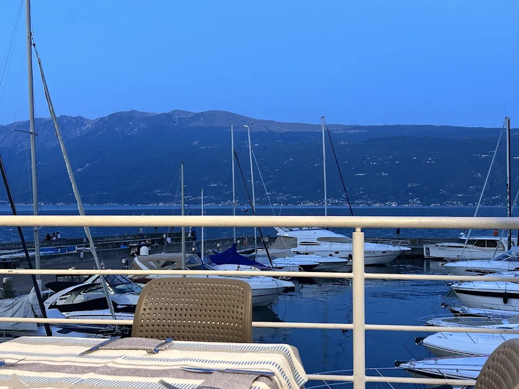 Caroline Lambert-David_Bar Ristorante Pizzeria San Carlì_Gargnano_review