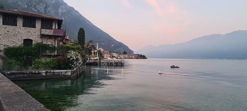 Colin Walker_Hotel Du Lac_Gargnano_review