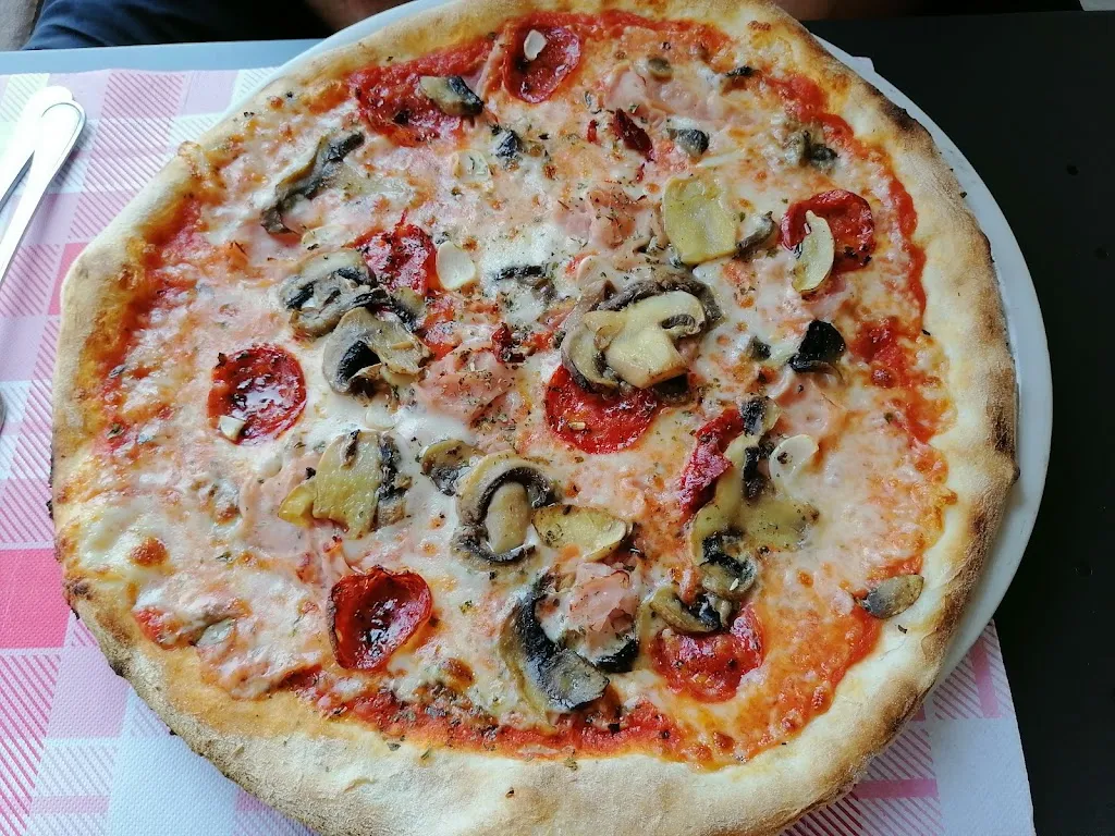 Sonja S._Pizzeria Vesuvio_Gavardo-Sopraponte_review