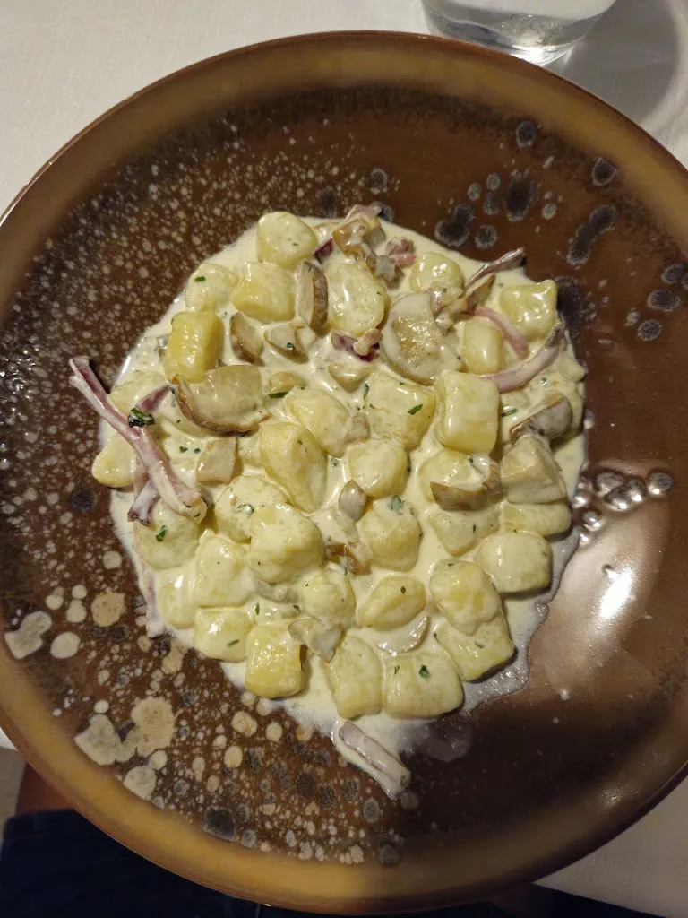 Sara Maiocchi_Ristorante Pizzeria Grattacielo_Gazzaniga_review