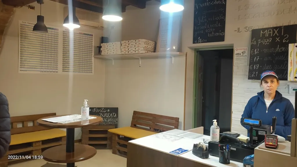 Pizzeria Bella Napoli Gazzuolo_Gazzuolo_slider_image_1