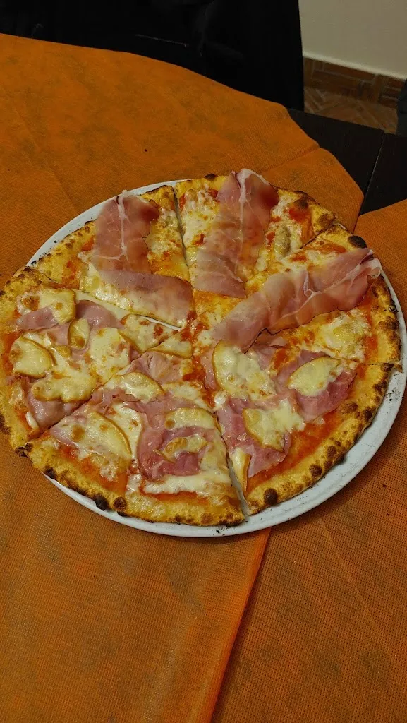 Pizzeria Don Diego_Gemonio_slider_image_2