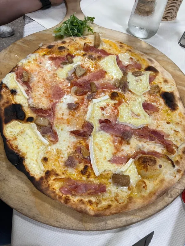 Pizzeria Ristorante Bella Napoli 2_Gerenzago_slider_image_3