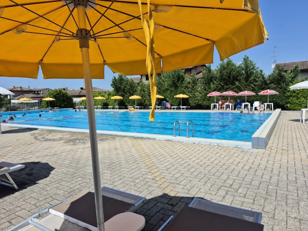 Maria Cristina Vai_Piscine Centro Sportivo Gerenzago_Gerenzago_review