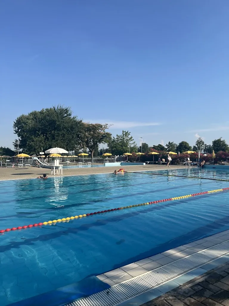 Piscine Centro Sportivo Gerenzago_Gerenzago_slider_image_3