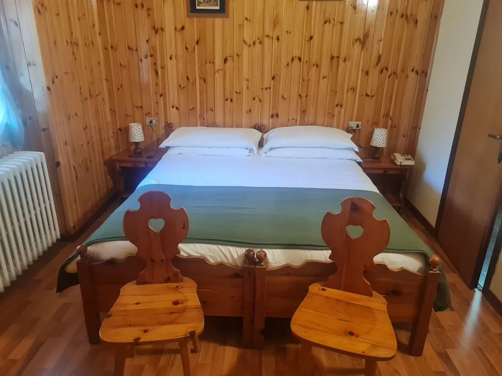 Albergo Pineta restaurant in Gerola Alta