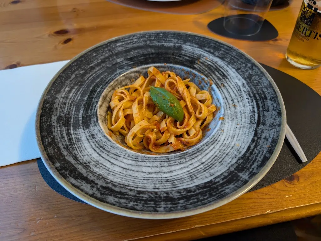 Johannes Schmidt-Knatz_Albergo Valle del Bitto_Gerola Alta_review