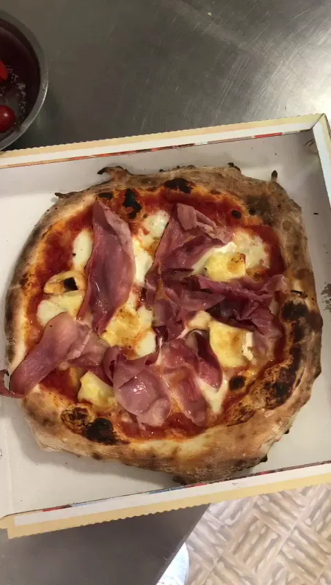 Pizzeria La Rustica_Gerenzano_slider_image_2