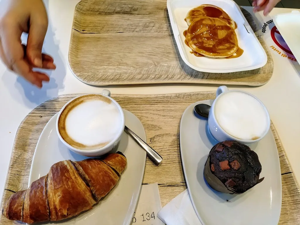 Robert Sinha_McDonald's_Gerenzano_review