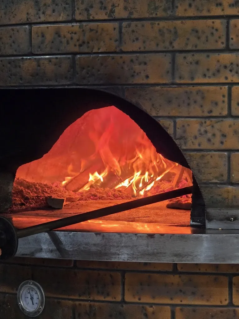 Pizzeria Rosticceria Santa Sofia_Gerenzano_slider_image_2