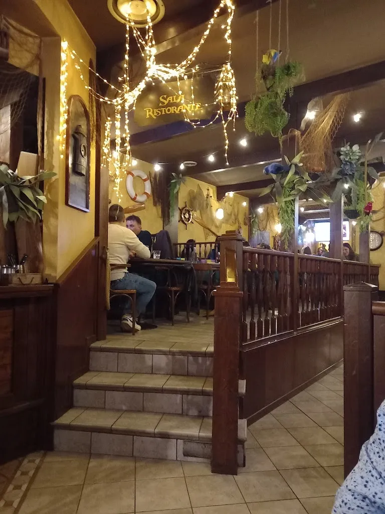 Puerto La Suerte restaurant in Gianico