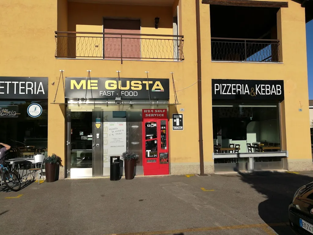 Me Gusta Fastfood & bar restaurant in Ghisalba