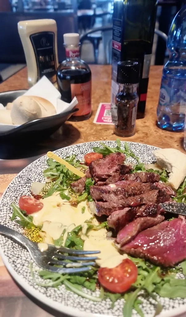 Paul Patricio Martinez Calvera_Roadhouse Restaurant Giussano_Giussano_review