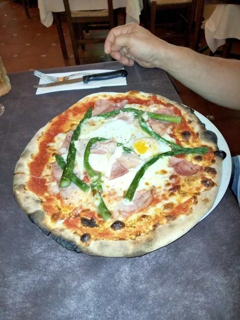 Anna Zelaschi_Ristorante Hotel Pizzeria Italia_Godiasco_review