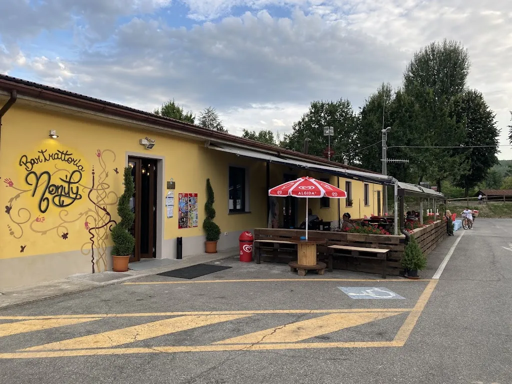 Bar Trattoria Nonily - Bocciodromo Piero Fontana_Godiasco_slider_image_1