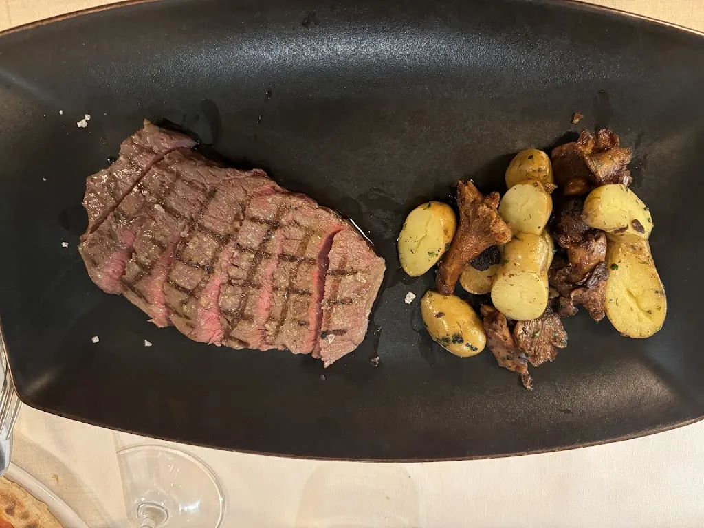 Eli Stoilova_Olmo Napoleonico Ristorante con forno a legna_Golferenzo_review