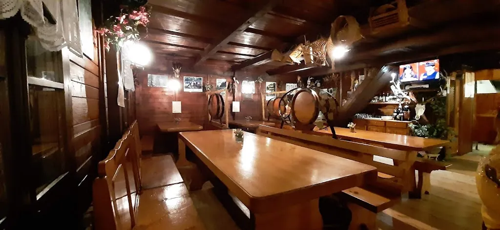 Trattoria Bar Dunadiv restaurant in Gordona