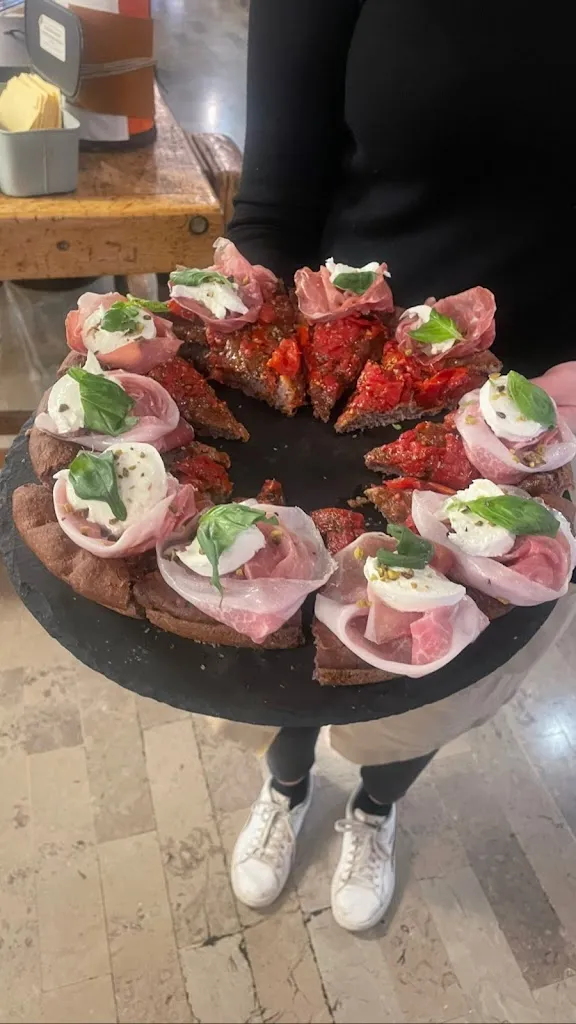 Mocambo_Goito_slider_image_3