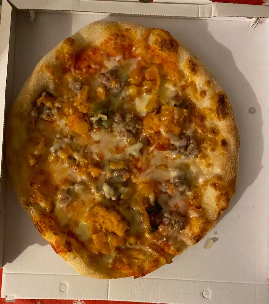 Silvia G_Pizzeria Da Ester_Goito_review