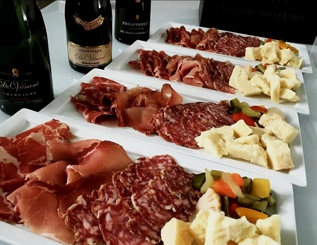 Ai Bottiglieri - Ristorante & L' Enoteca_Goito_slider_image_3