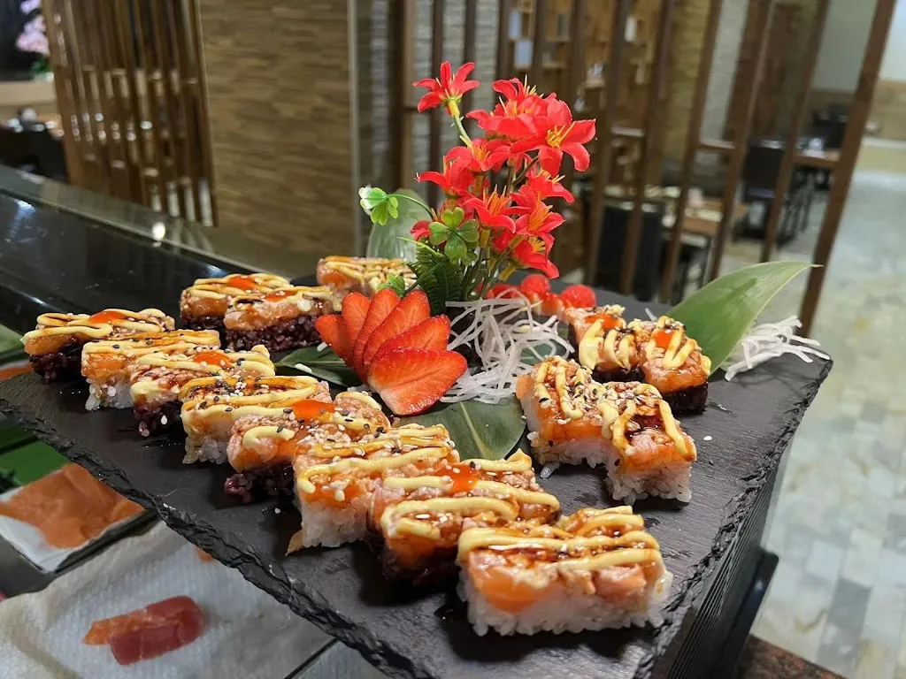 Corona Sushi_Goito_slider_image_3