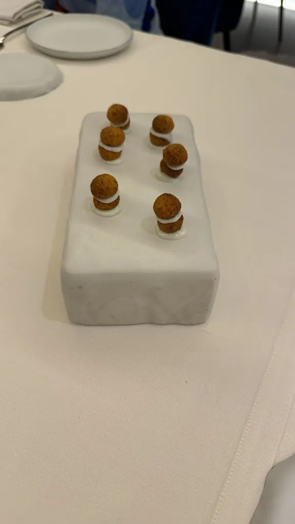 WZX CC002_Acqua Restaurant_Gorla Maggiore_review