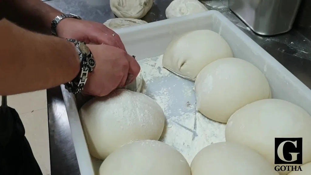 GOTHA RISTORANTE PIZZERIA_Aradeo_slider_image_2