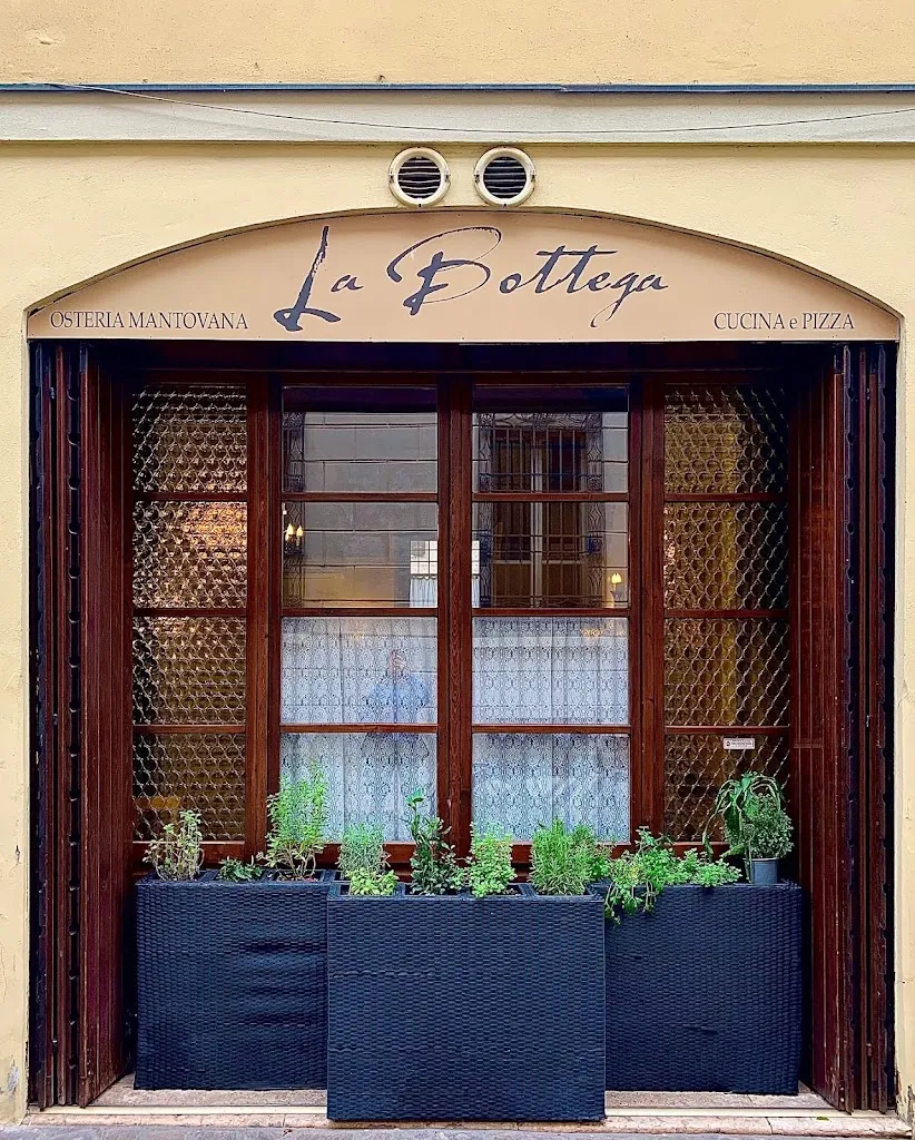 Osteria La Bottega restaurant in Gonzaga