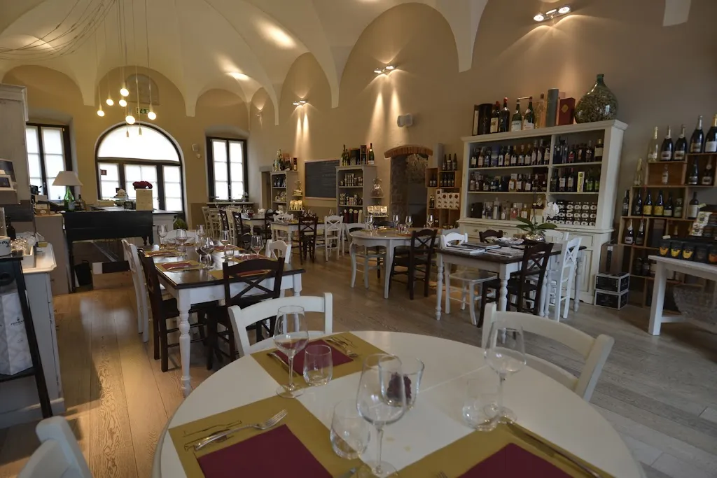 Divinoinvino restaurant in Gorlago