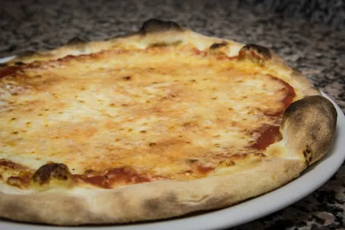 Pizza in Piazza_Gorlago_slider_image_2