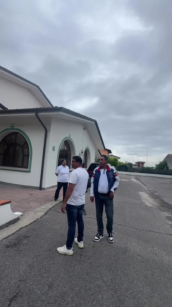 Sekhon Motors_Royal Palace_Gottolengo_review