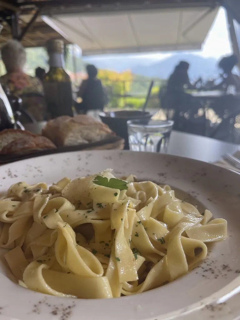 Debs Thorpe_Crotto Buba_Grandola ed Uniti_review