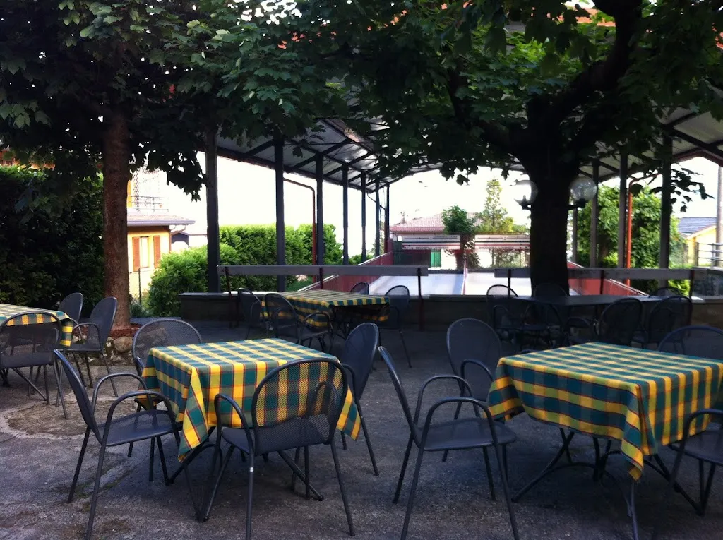 Trattoria La Vecchia Magnolia_Grandola ed Uniti_slider_image_1