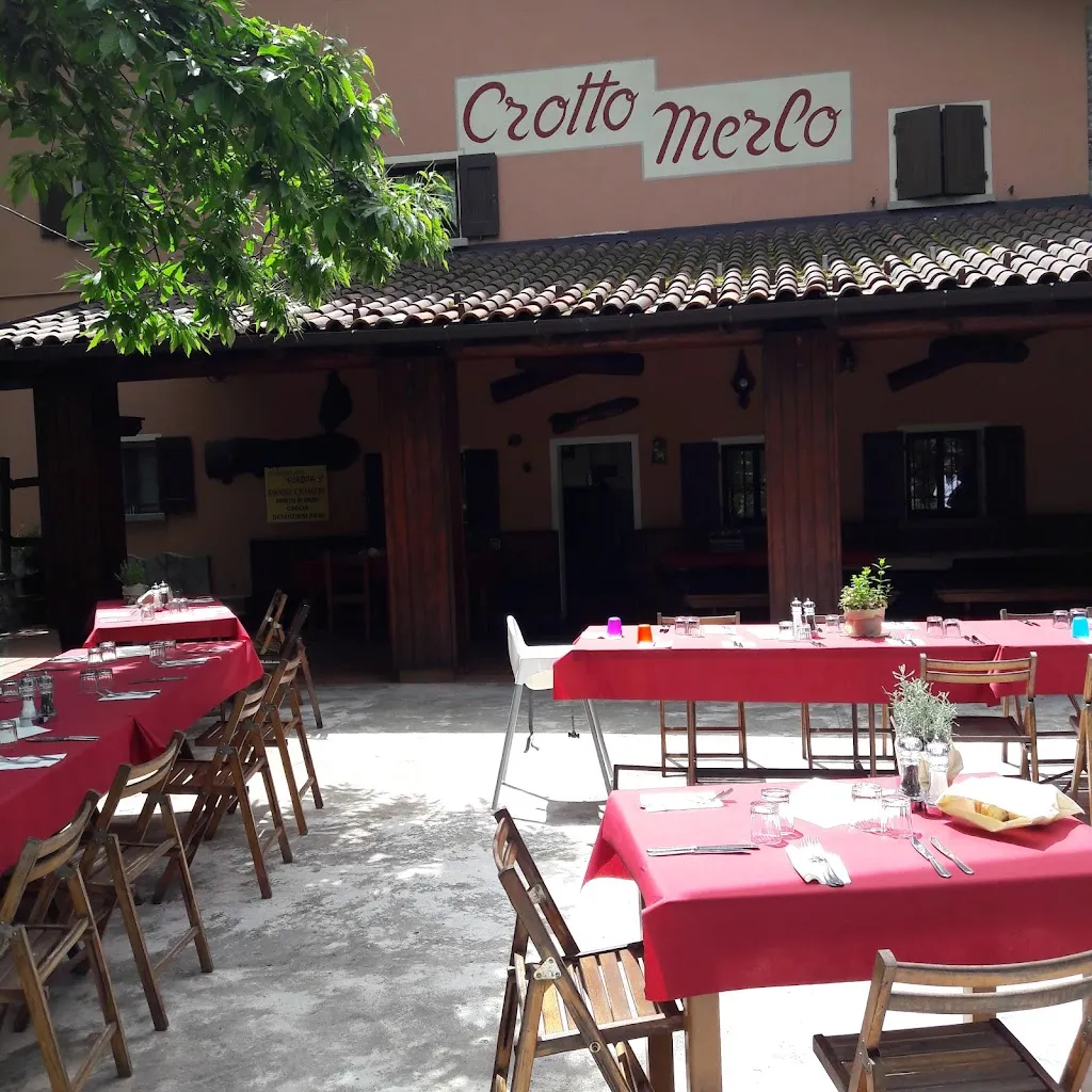 Crotto Merlo restaurant in Grandola ed Uniti