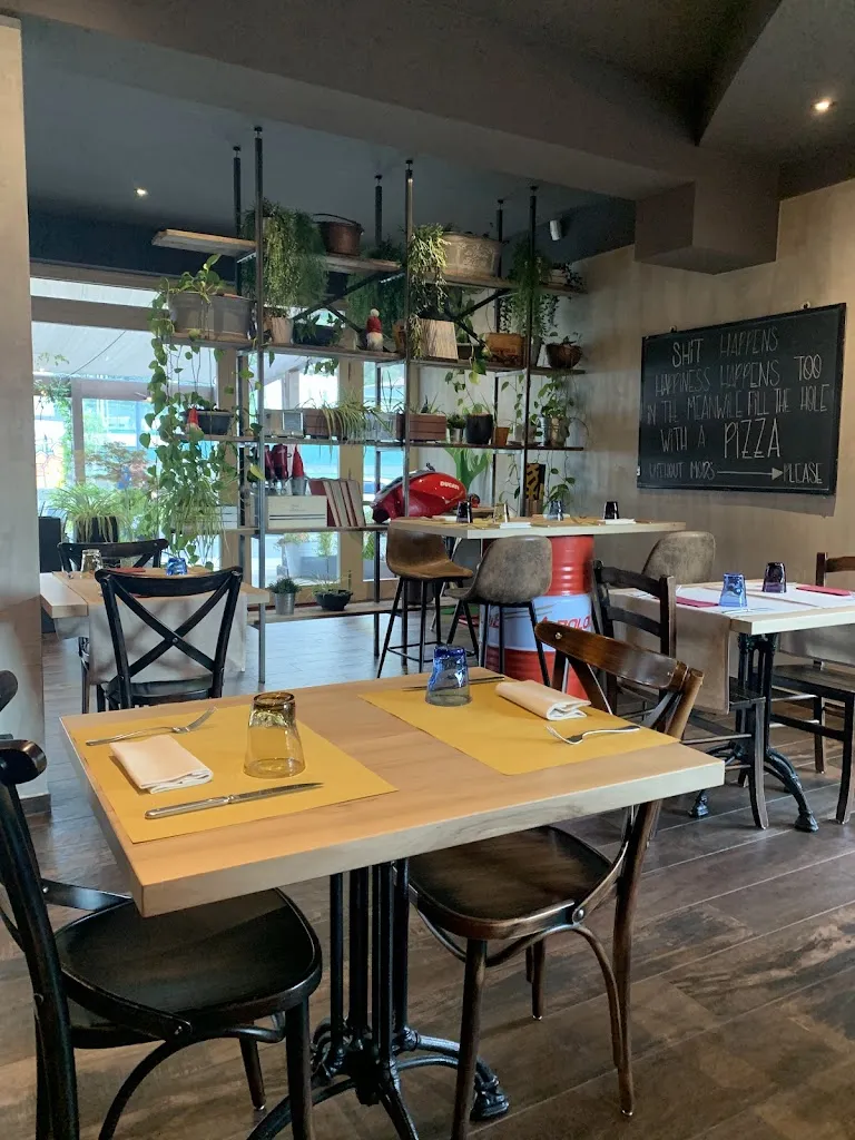 Pizzeria Fool's Garden_Gratacasolo_slider_image_1