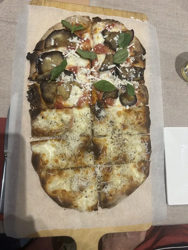 Pizzeria Fool's Garden_Gratacasolo_slider_image_2