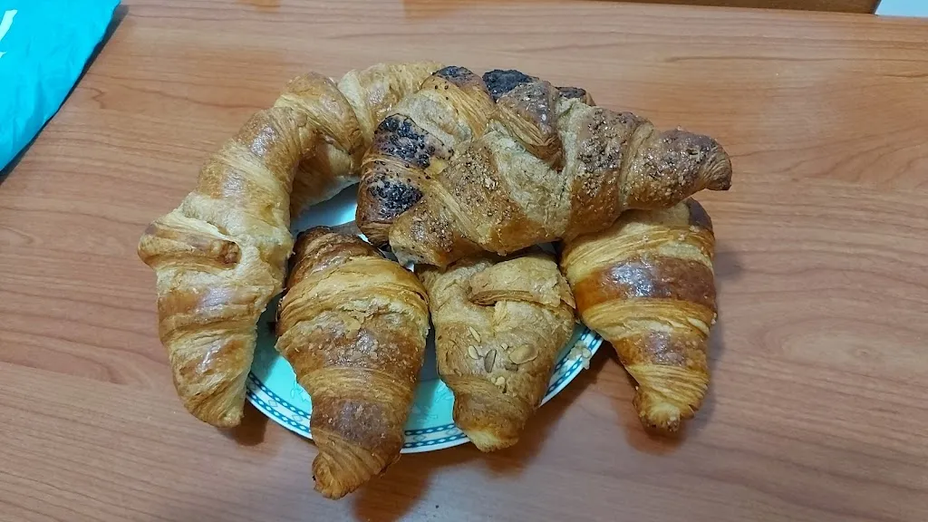 Erika Saronni_FIL CAFE'_Grezzago_review