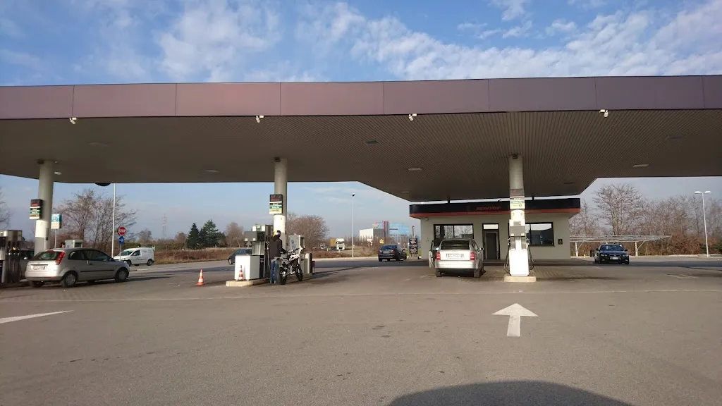 Tamoil restaurant in Grezzago