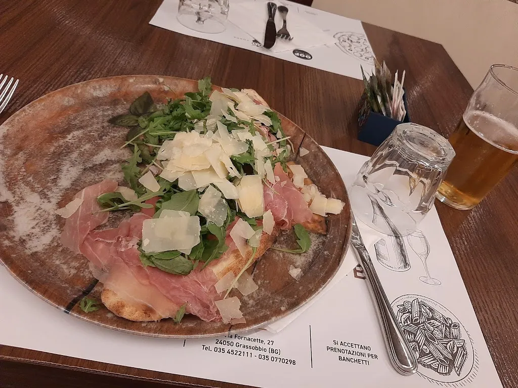 Alexandros Stavrakidis_Ristorante Pizzeria All'Angolo GRASSOBBIO_Grassobbio_review