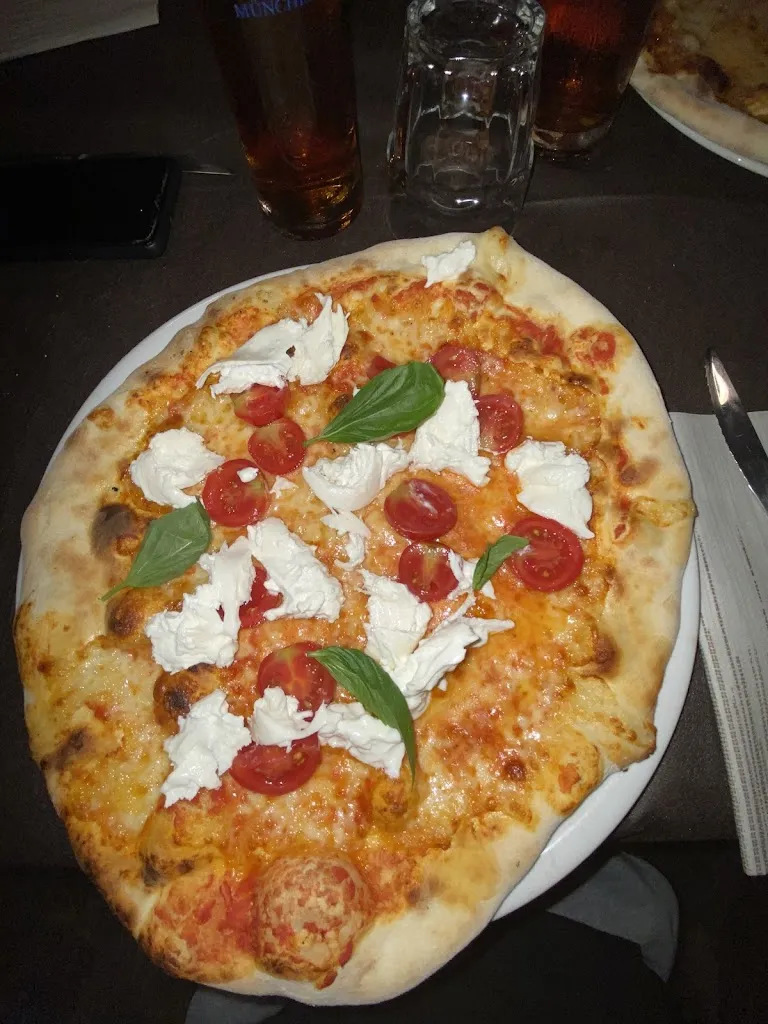 erika carminati_Pizzeria da Cristian_Gromo_review