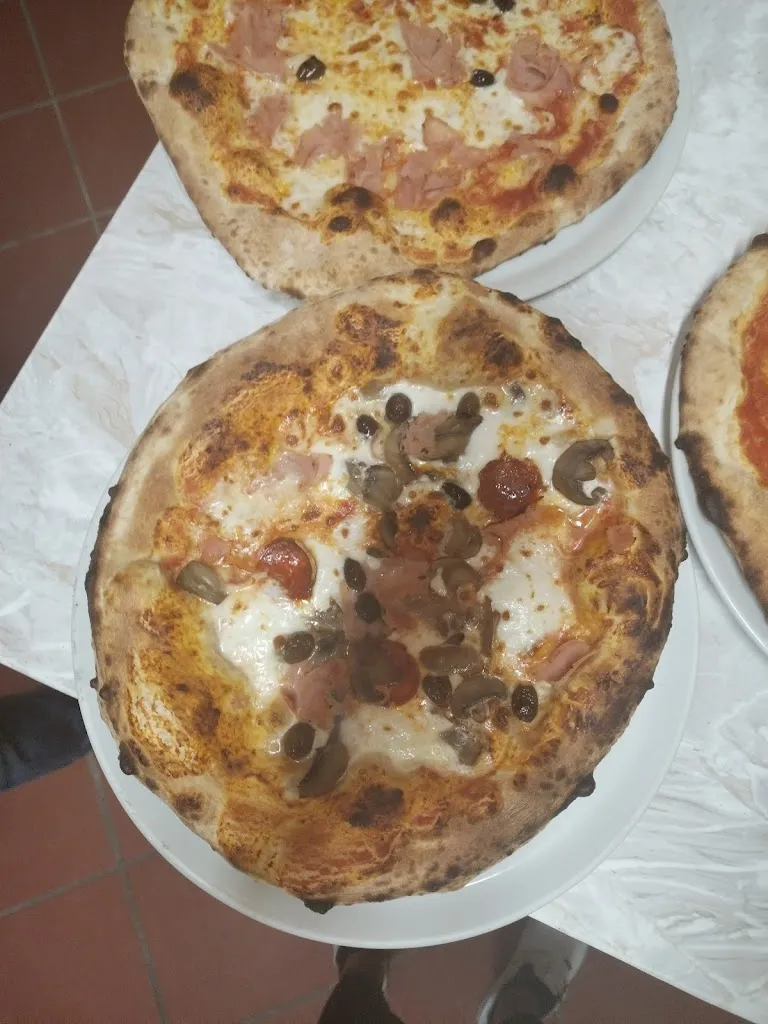 Tony's pizza grontardo restaurant in Grontardo