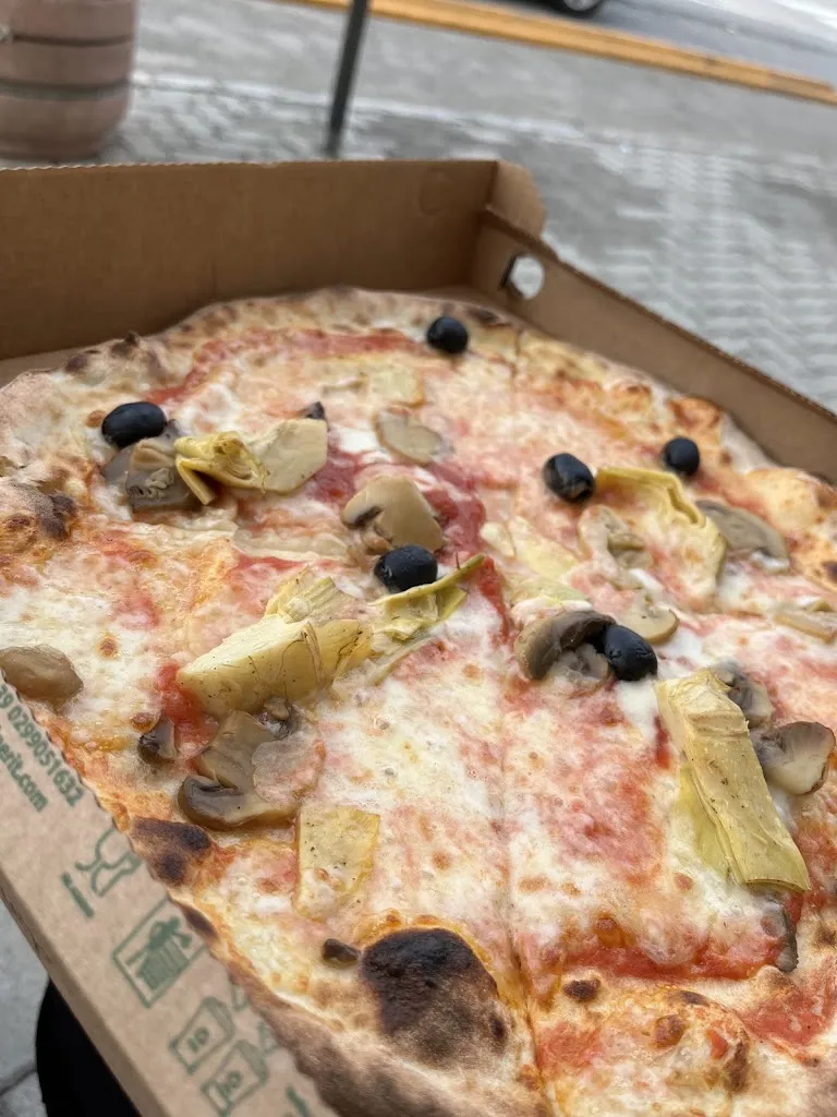 Pizzeria Da Asporto Pompei_Gropello Cairoli_slider_image_2