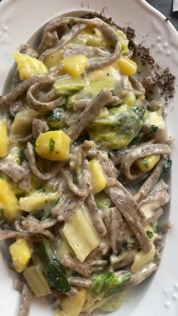 Ristorante Pizzeria Al Castello_Grosio_slider_image_2