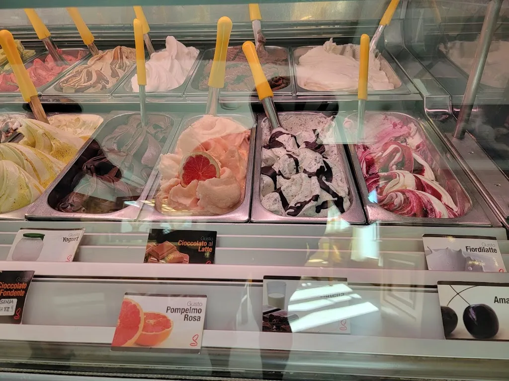 Arthur Sosa Jr._Bar Gelateria Valentino_Grosio_review